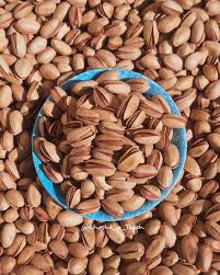 پسته اکبری ممتاز با رنگ طبیعی و ظاهر یکدست